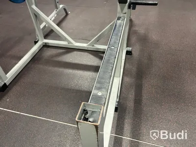 Half rack ställning med säkerhetsstöd