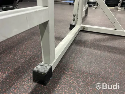 Half rack ställning med säkerhetsstöd
