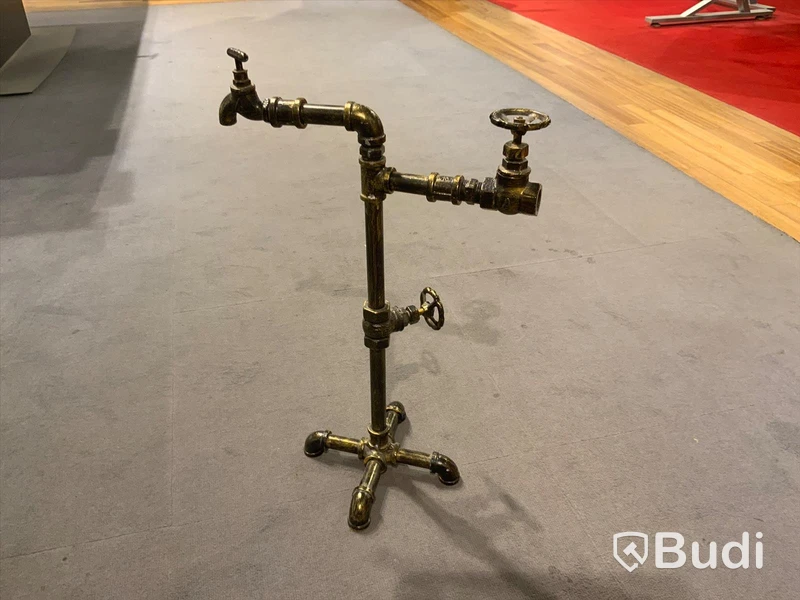 Hängare för smycken ca 50 cm hög