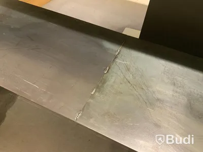 Avlång plåtbänk