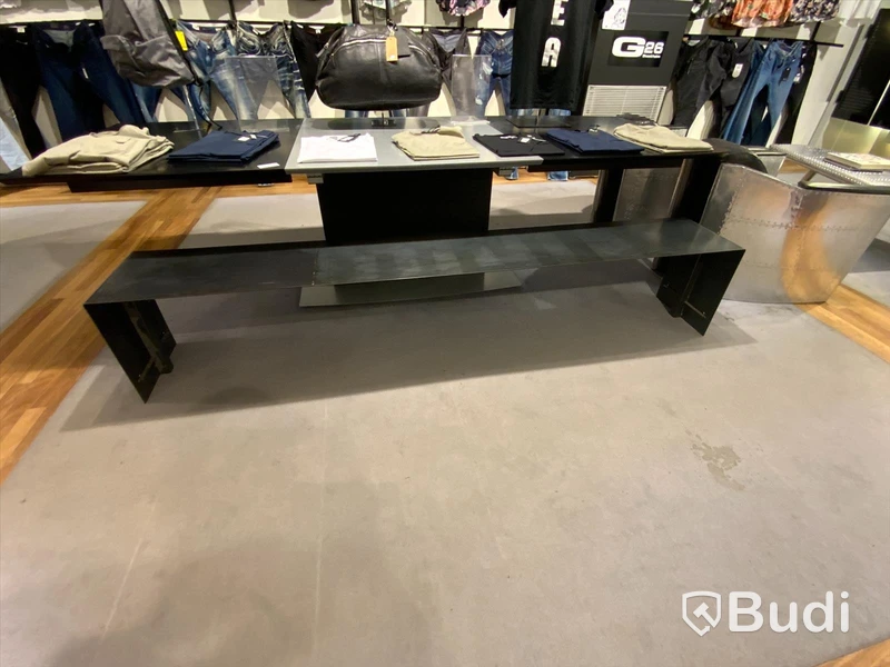 Avlång plåtbänk