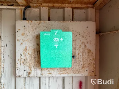 Plåtcontainer, dubbeldörr, innerbelysning, ca 10-ft