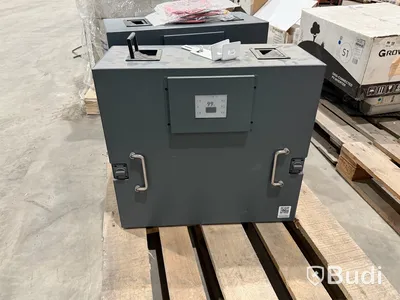 Stor mängd material för solenergi, bl.a. växelriktare, montagematerial m.m.