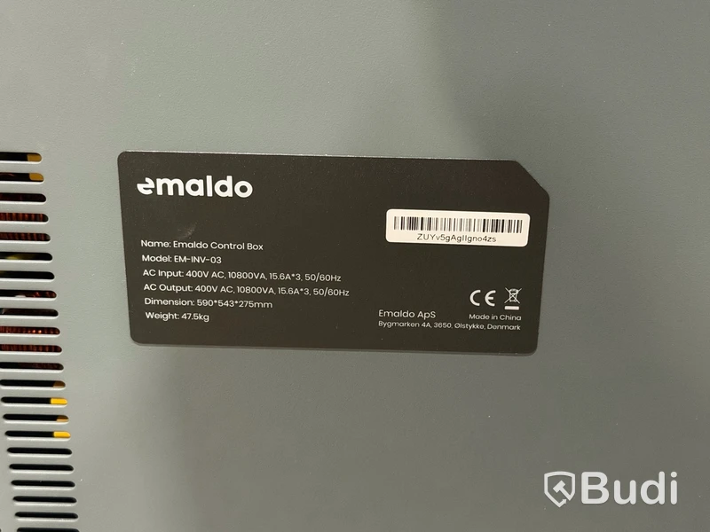 Stor mängd material för solenergi, bl.a. växelriktare, montagematerial m.m.