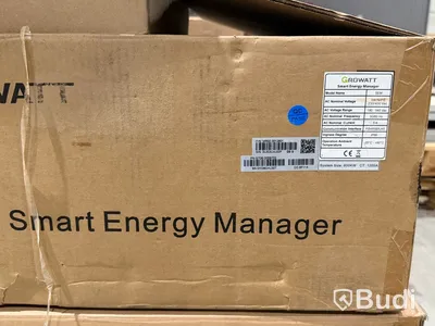 Stor mängd material för solenergi, bl.a. växelriktare, montagematerial m.m.