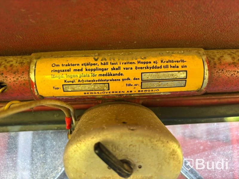 Traktor MASSEY FERGUSON 135 ALLM -1967 | DIESEL