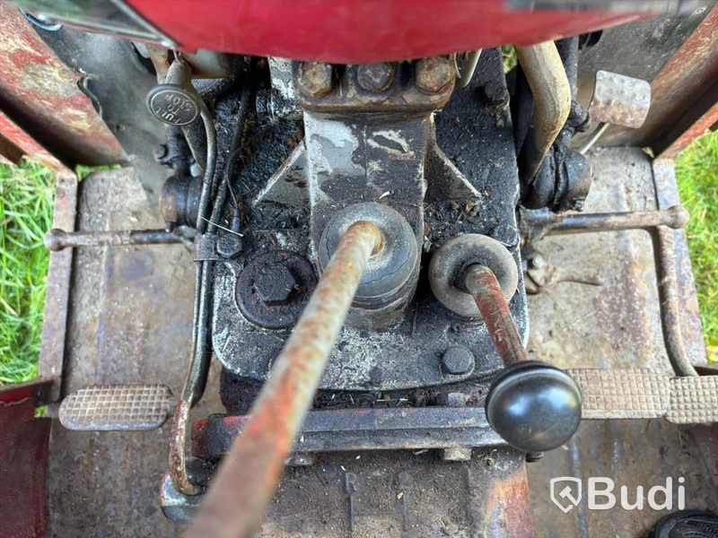 Traktor MASSEY FERGUSON 135 ALLM -1967 | DIESEL