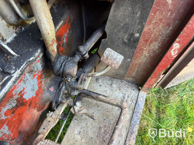Traktor MASSEY FERGUSON 135 ALLM -1967 | DIESEL