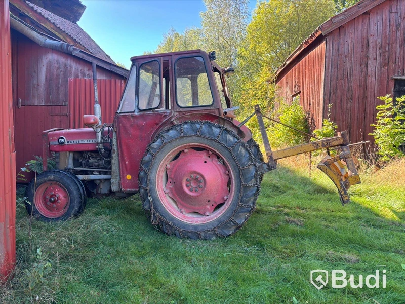 Traktor MASSEY FERGUSON 135 ALLM -1967 | DIESEL