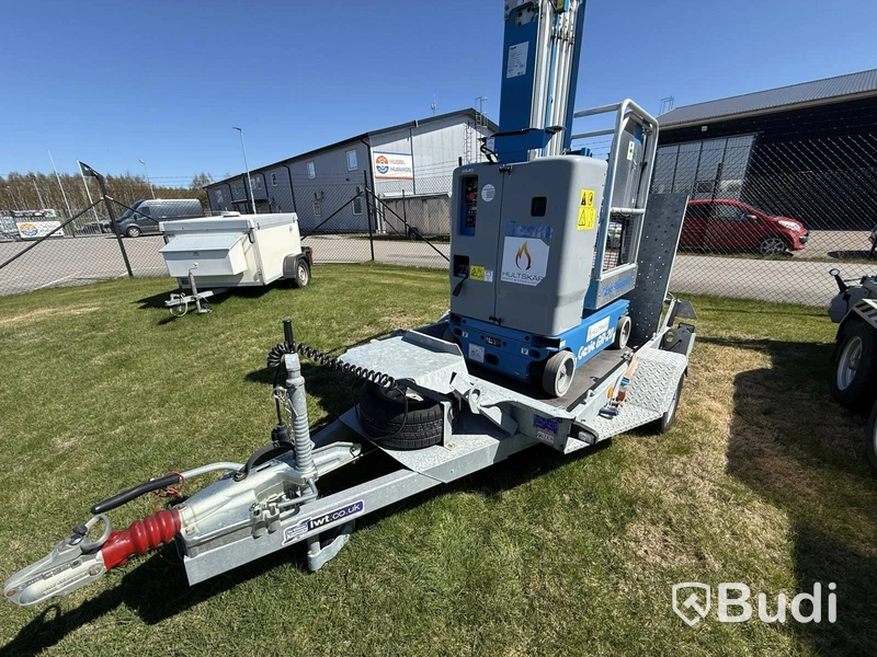 2022 Genie GR20 mast lift with trailer