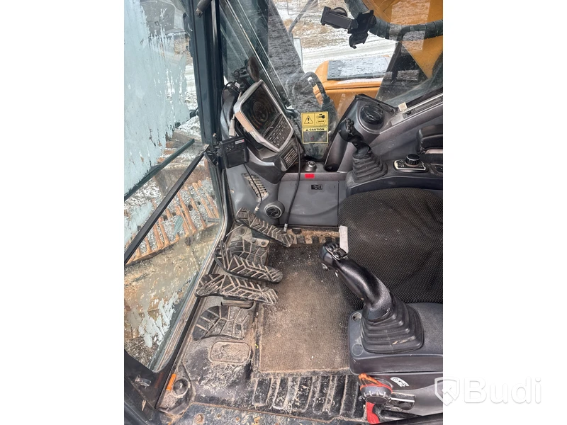 Bandgrävmaskin Hyundai HX300L -2016 (8509H)