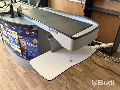 Ca 23 sektioner butikshyllor samt Pan-Oston kassalinje