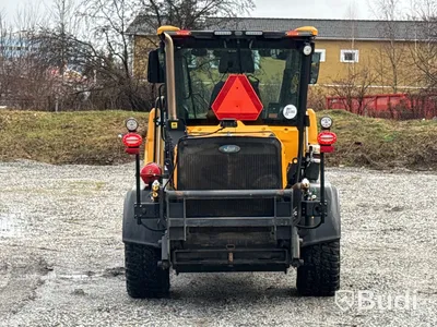 Redskapsbärare Wille 475 med planeringsskopa | 1007h | 2021