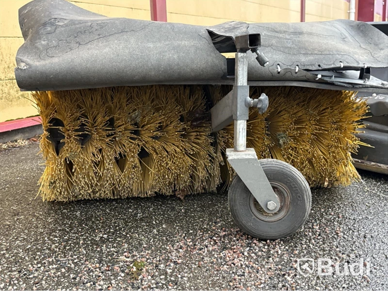 Åkgräsklippare Stiga Park Pro med klippbord, vikplog & sopvals | 2021