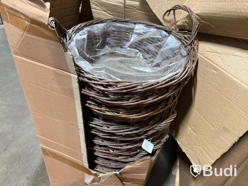 Baskets (large lot)