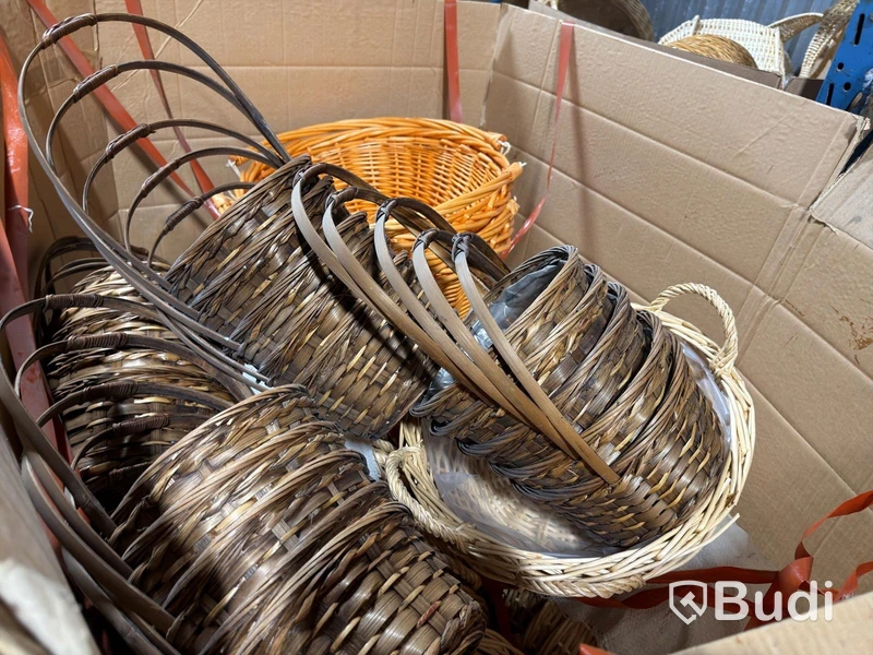 Baskets (large lot)