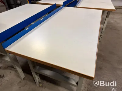 Arbetsbänk med lådor