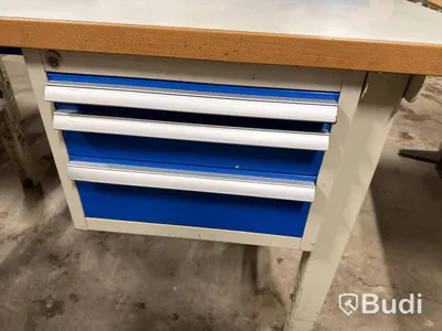 Workbench with drawers