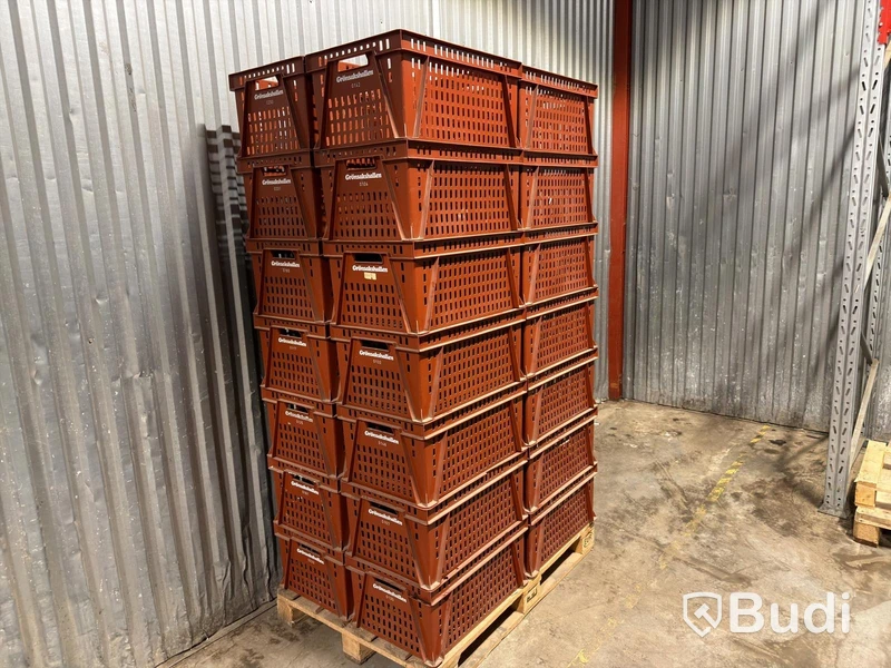 28 plastic crates