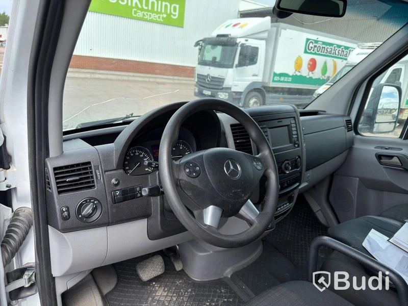 Refrigerated truck Mercedes-Benz Sprinter 316 CDI box body (163 hp) - 2018