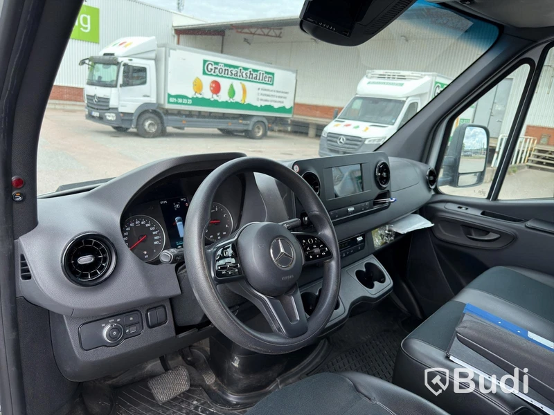 Refrigerated truck Mercedes-Benz Sprinter 516 CDI high-volume box body (163 hp) -2019