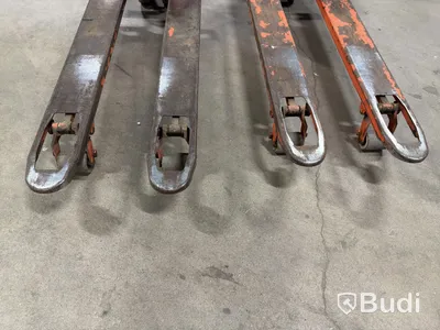BT LHM230 pallet trucks, 2 pcs