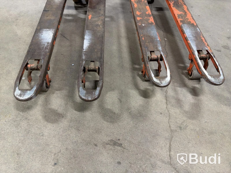 BT LHM230 pallet trucks, 2 pcs