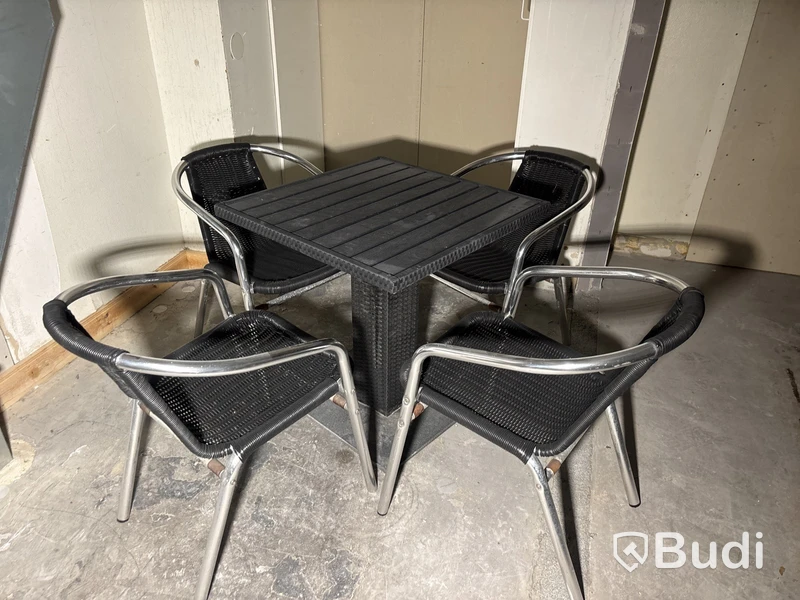 Bord för utomhusbruk, inkl. 4 st. stolar