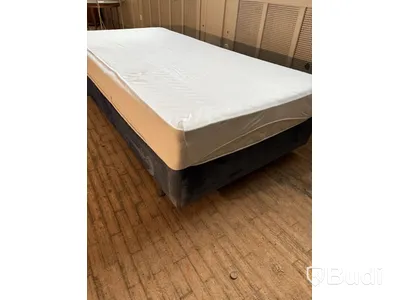 Säng inkl. resårmadrass