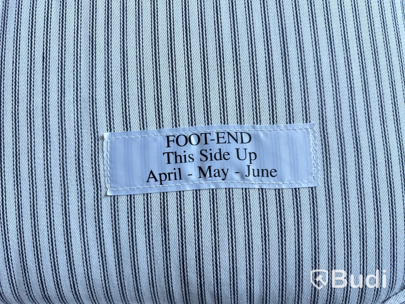 Säng inkl. bäddmadrass