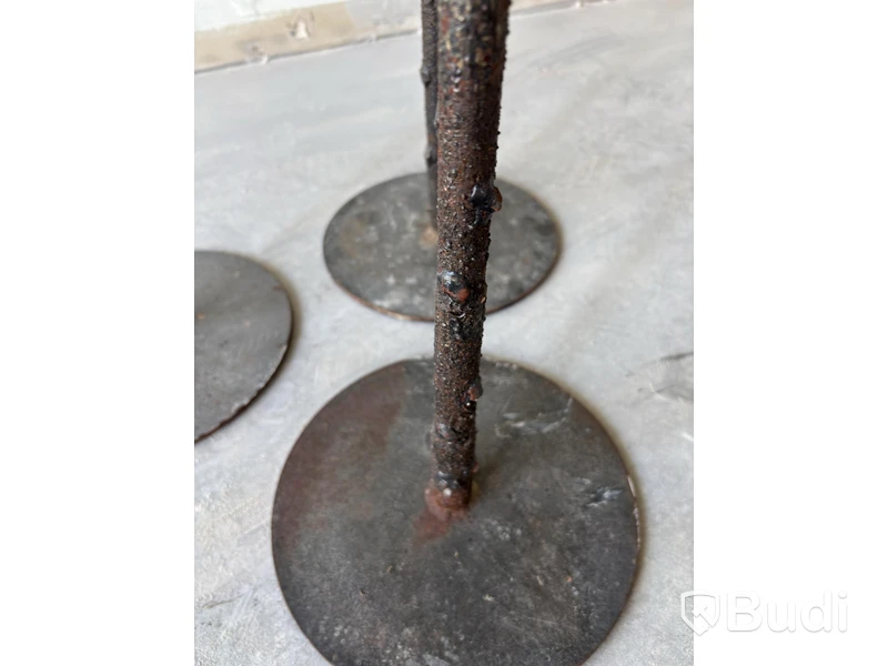 3 st. Piedestaler, metall