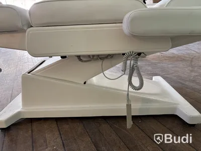 Behandlingsstol, höj- och sänkbar