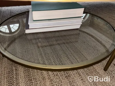 Soffbord i glas och mässing