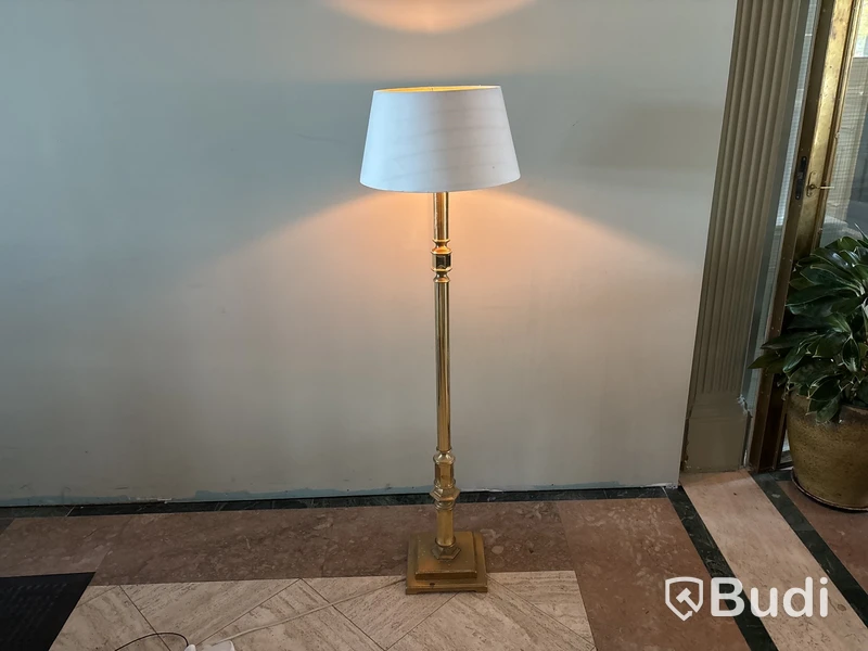 Golvlampa