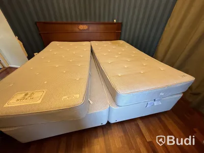 Dubbelsäng inkl. bäddmadrasser