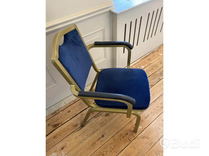 Parti med stapelbara stolar, Burgess England - 120 st.