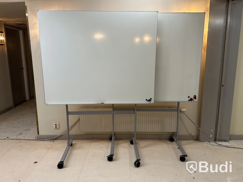 2 st. Whiteboard på hjul