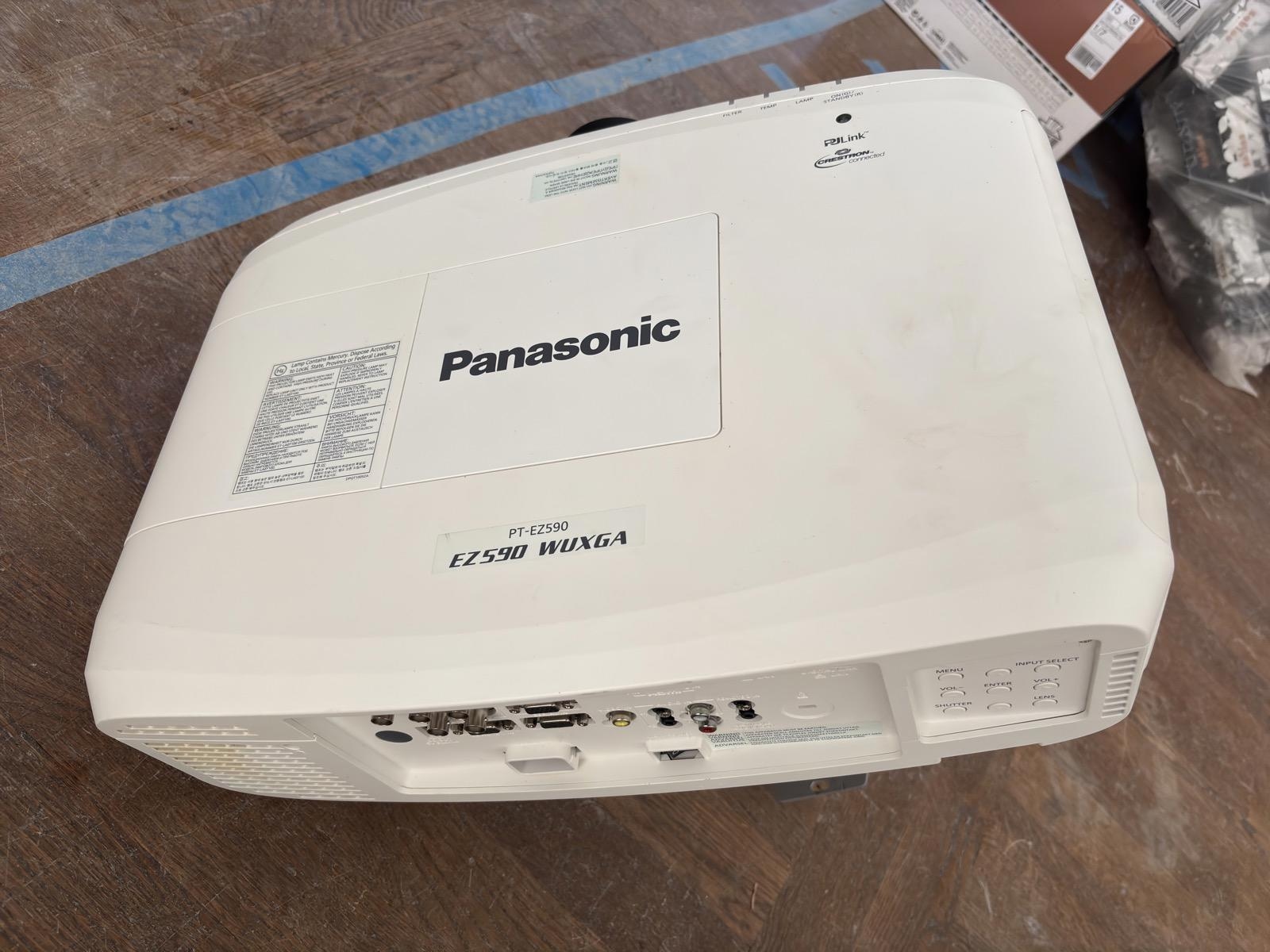 Projektor Panasonic