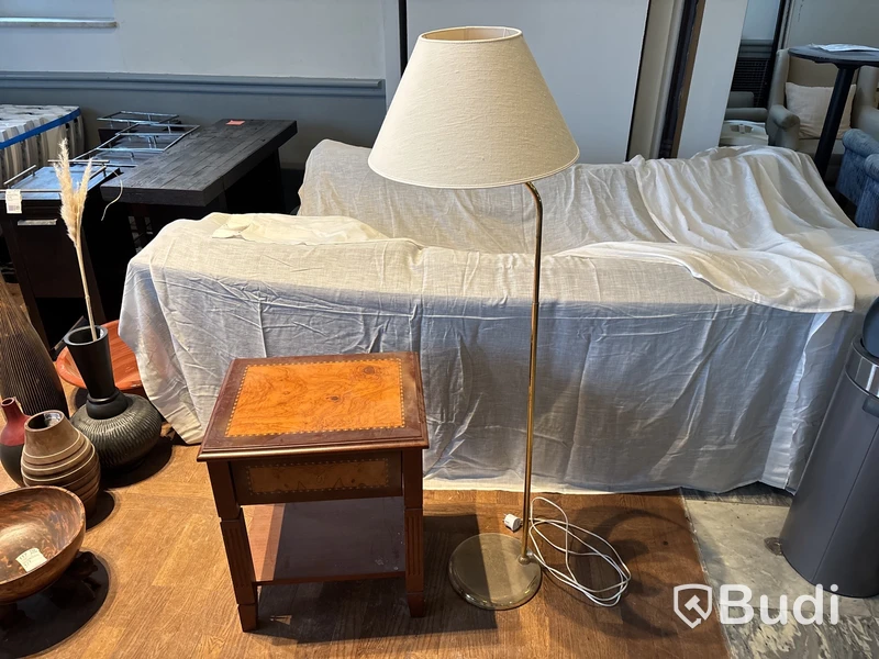 Sidobord Grange och Golvlampa ÖIA