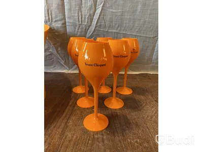 6 st. Flutes samt ishink Verve Clicquot, plast