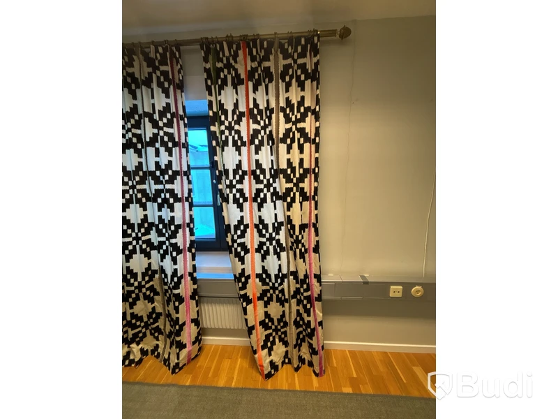 Gardiner inkl. gardinstång