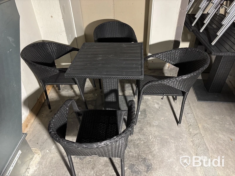 Bord för utomhusbruk, inkl. 4 st. stolar Jutlandia