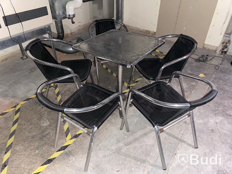 Bord för utomhusbruk, inkl. 5 st. stolar
