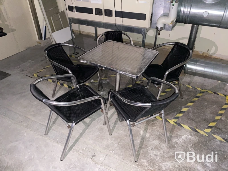 Bord för utomhusbruk, inkl. 5 st. stolar