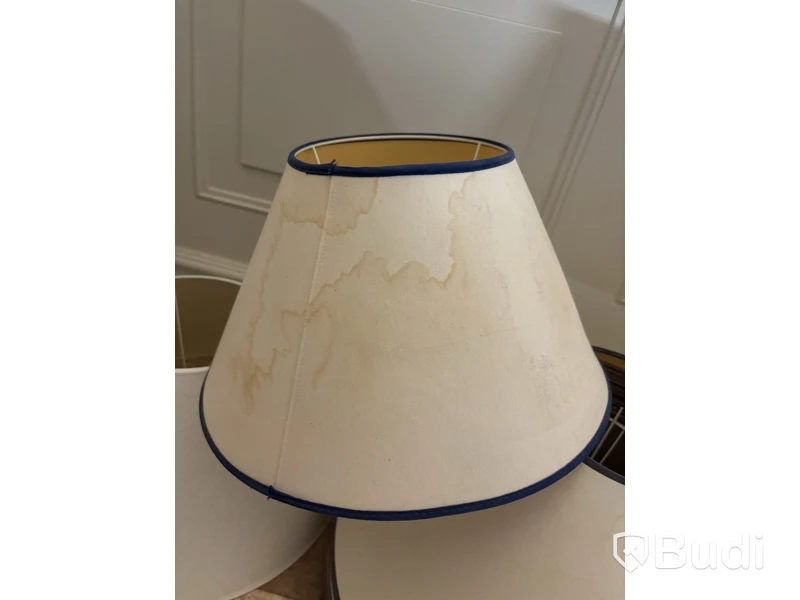 Parti med lampskärmar