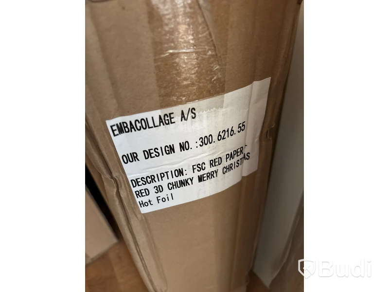 Parti med presentpapper, olika mönster och storlekar