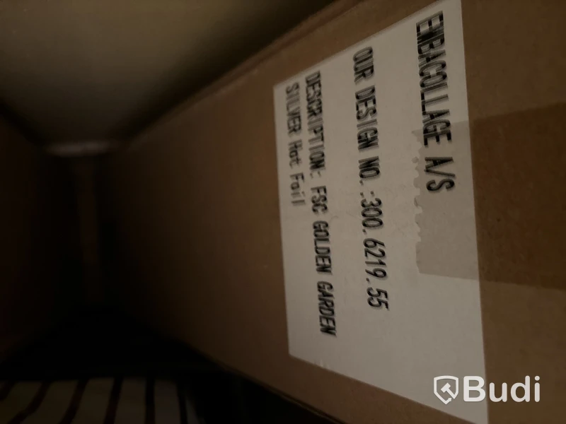 Parti med presentpapper, olika mönster och storlekar