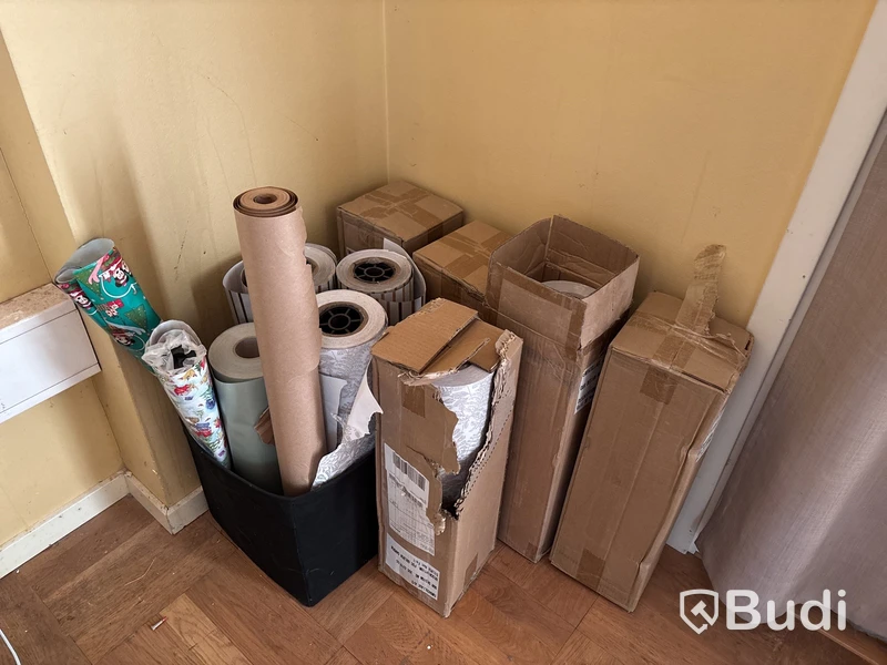 Parti med presentpapper, olika mönster och storlekar
