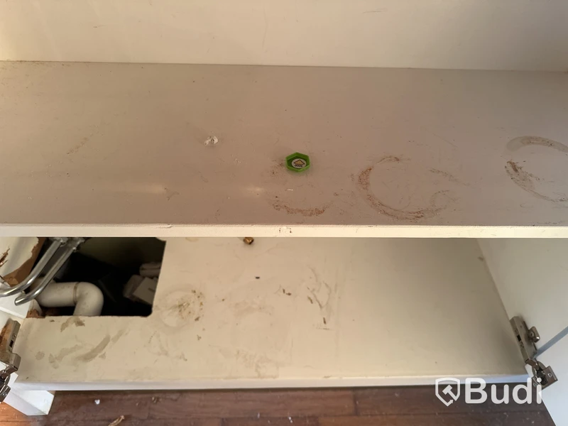 Bokhylla W8