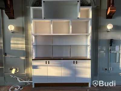 Bokhylla W8